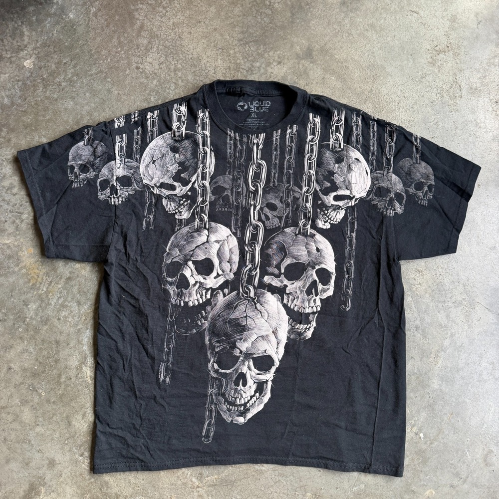 Liquid Blue Skull Chain Pile Graphic Tee Shirt Mens XL All Over Print Y2K Grunge